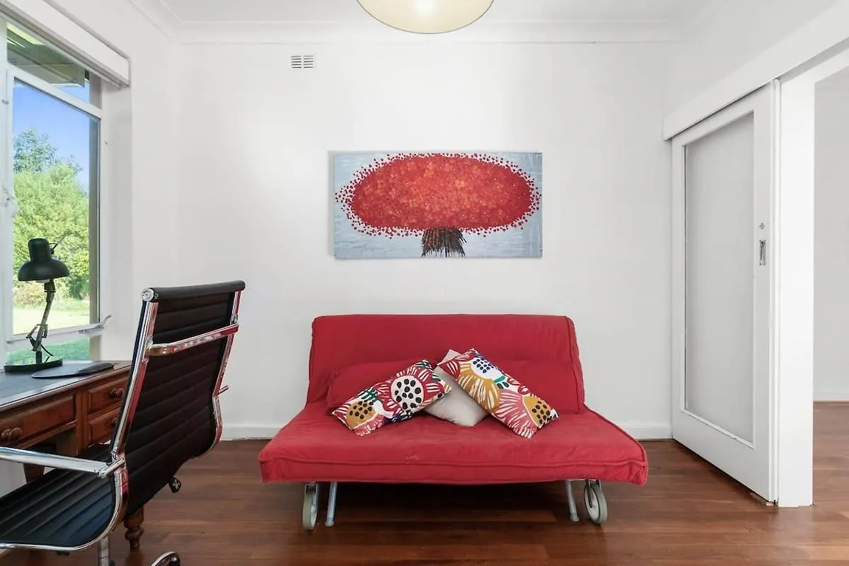 The Spacious & Elegant Vacation Haven - Glenside Adelaide Avustralya