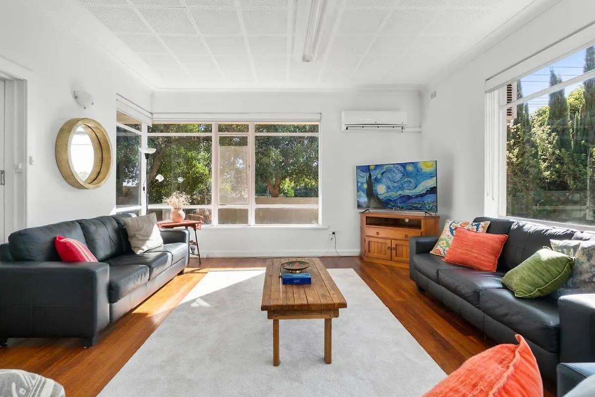 Tatil Evi The Spacious & Elegant Vacation Haven - Glenside Adelaide