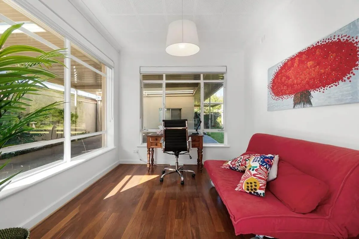 The Spacious & Elegant Vacation Haven - Glenside Adelaide Tatil Evi