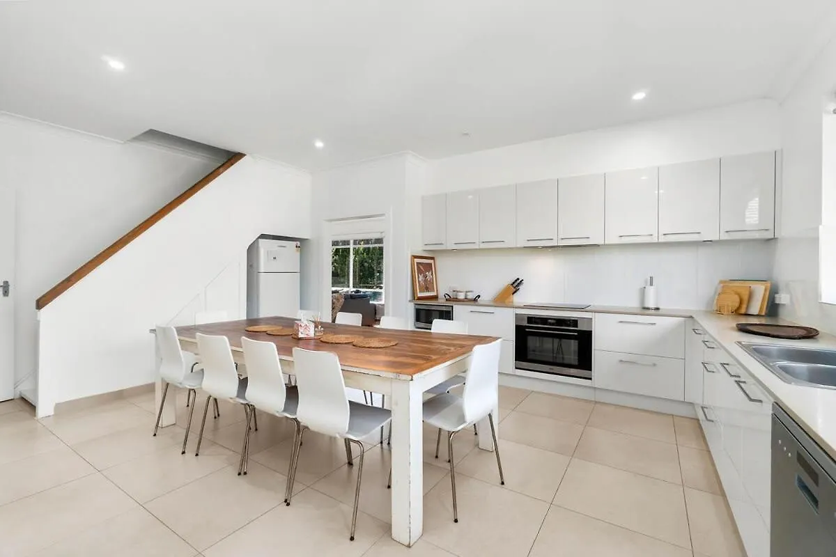 אדלייד The Spacious & Elegant Vacation Haven - Glenside 0*,  אוסטרליה