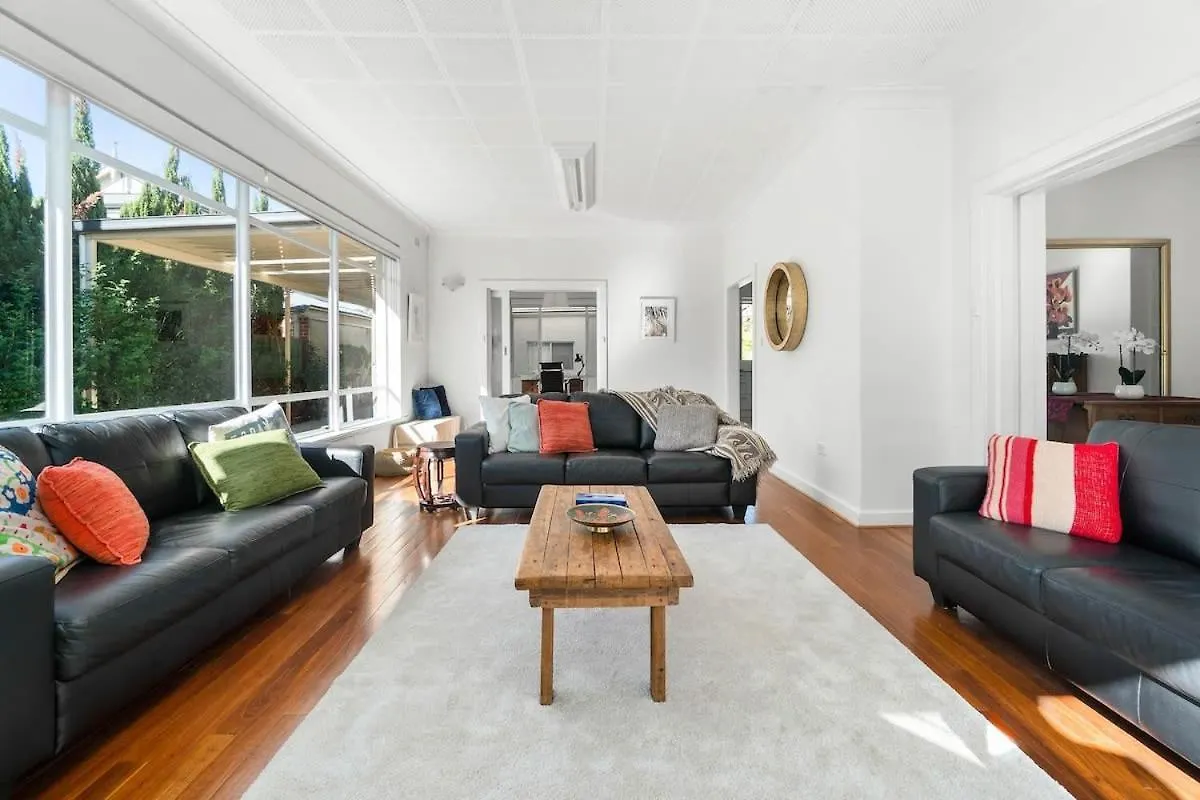 אדלייד The Spacious & Elegant Vacation Haven - Glenside